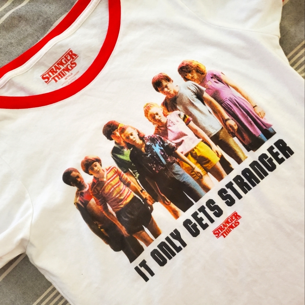 STRANGER THINGS TSHIRT